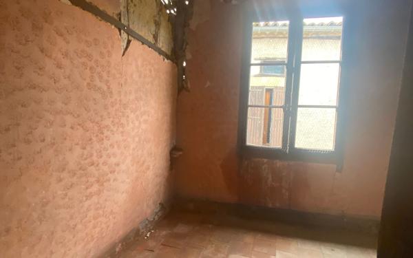 Maison à vendre    2 pièces •  Lautrec