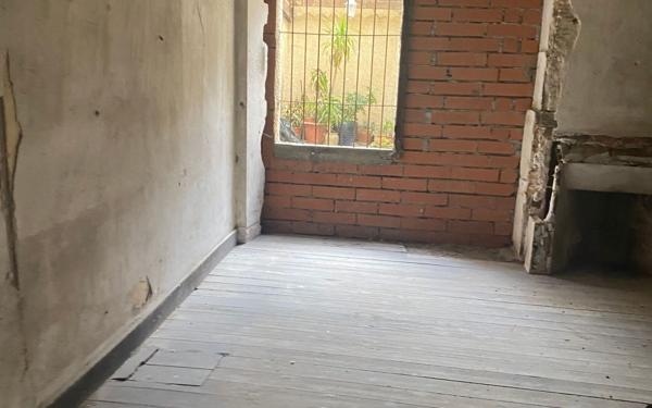 Maison à vendre    2 pièces •  Lautrec