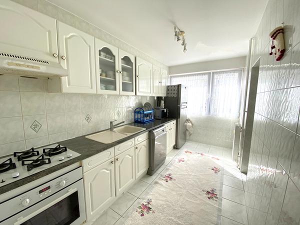 Idéal investisseur - Appartement de type F4 - Melun