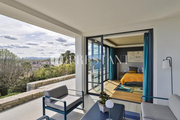 PAULA – COLLINE DE BORDAGAIN – VUE EPOUSTOUFLANTE ET PISCINE – 10 PERSONNES, CIBOURE