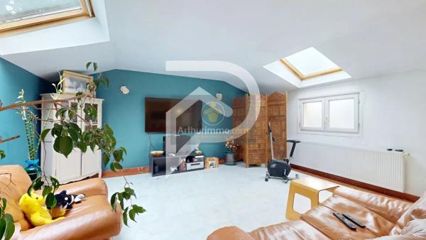 Vente                                                      Immeuble
                        
                     10 pièces                      662 m2                     à Les Mureaux