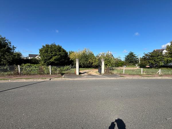 Terrain constructible à Montbazon - Opportunité rare dans un secteur calme