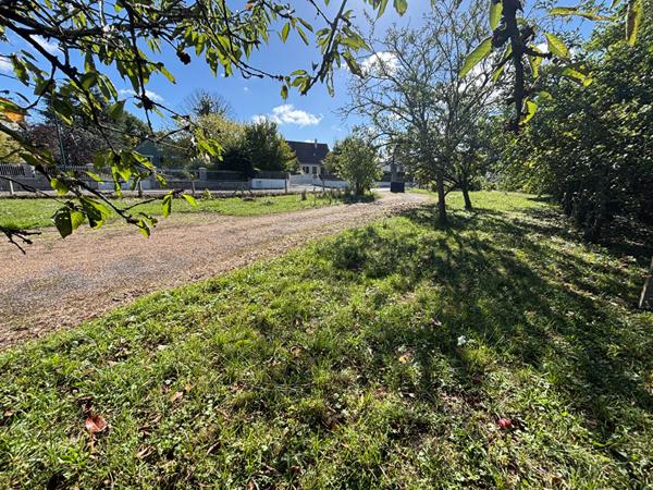 Terrain constructible à Montbazon - Opportunité rare dans un secteur calme