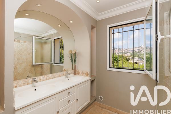 Maison à vendre 5 pièces 254 m² Grasse