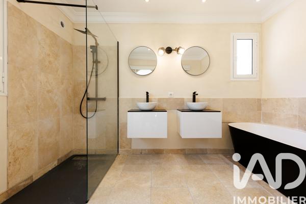 Maison à vendre 5 pièces 254 m² Grasse