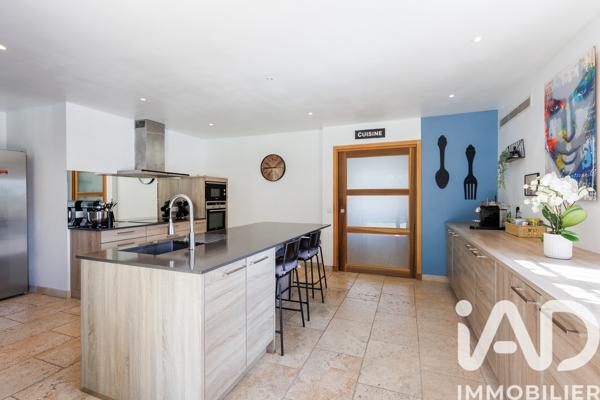 Maison à vendre 5 pièces 254 m² Grasse