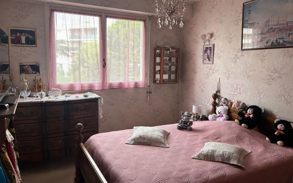 Appartement à vendre    3 pièces • 72,70 m2 Nice