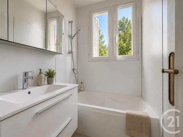 Appartement T3 à vendre  3 pièces - 65,87 m 2   CHARTRES  - 28