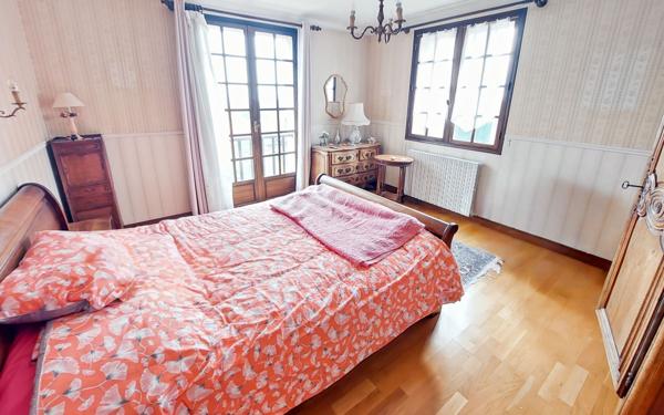 Maison à vendre    9 pièces •  Manosque