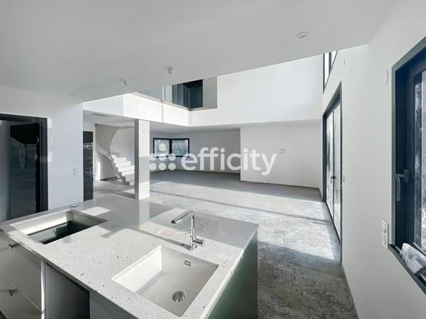 Maison 4 pièces - 150 m² Exclusivité efficity