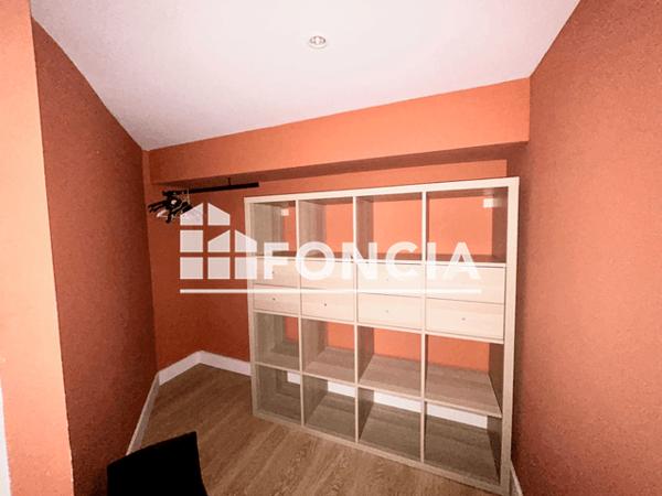 Location Appartement meublé 3 pièces 78.83 m² - 161 RUE STE CATHERINE Bordeaux 33000