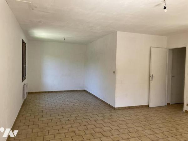 Maison de plain pied VALREAS