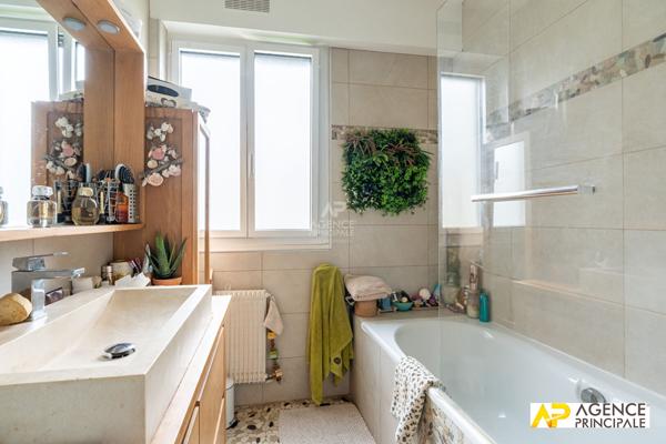 Appartement 5 pièce(s) 133 M² JARDIN 659 000 € **  - Référence  4619