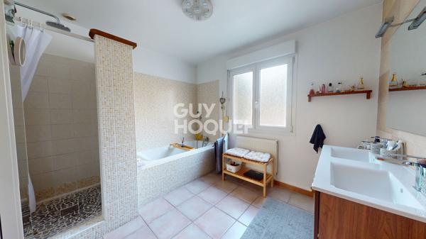 Maison plain pied 6 pièce(s) 148 m2 à Creutzwald