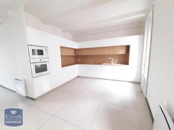 Appartement à louer 4 pièces 96.69m² Nîmes (30000)