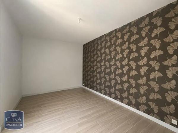 Appartement à louer 4 pièces 96.69m² Nîmes (30000)