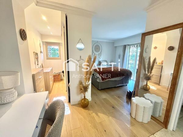 Appartement d'exception avec dépendance, 3 stationnements, plein sud
