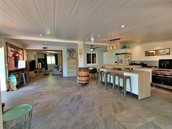 Villa F5 de standing de 268 m² - vue mer avec jacuzzi à Sainte-Marie