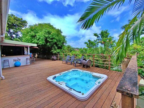Villa F5 de standing de 268 m² - vue mer avec jacuzzi à Sainte-Marie