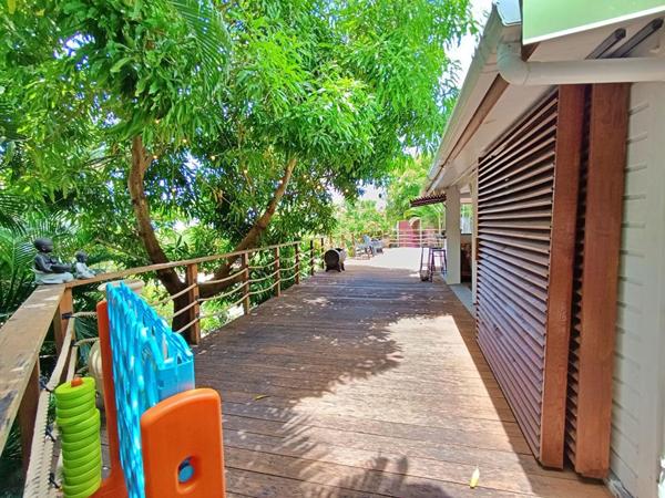 Villa F5 de standing de 268 m² - vue mer avec jacuzzi à Sainte-Marie