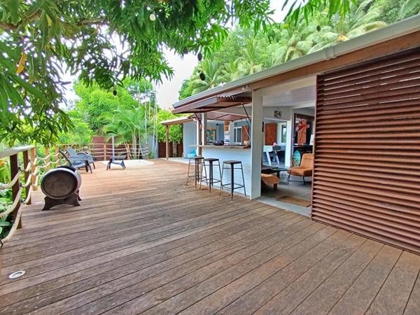 Villa F5 de standing de 268 m² - vue mer avec jacuzzi à Sainte-Marie