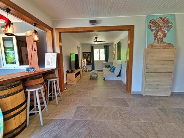 Villa F5 de standing de 268 m² - vue mer avec jacuzzi à Sainte-Marie