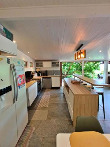 Villa F5 de standing de 268 m² - vue mer avec jacuzzi à Sainte-Marie