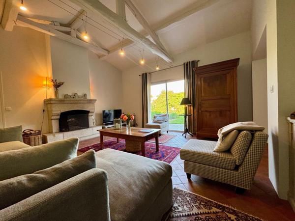 Opportunité pharmacie + habitation