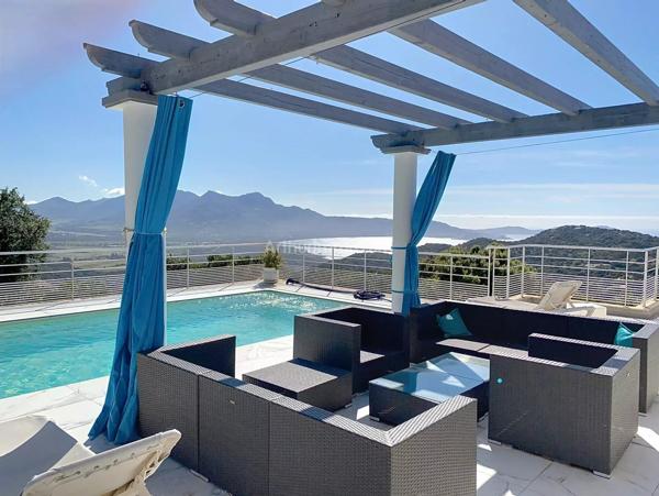 Vente Villa 6 pièces 185 m2 à Lumio