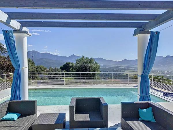 Vente Villa 6 pièces 185 m2 à Lumio