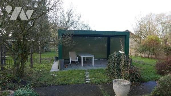 MAISON DE CARACTERE AVEC ANNEXES.
A VENDRE A SAULCES-MONCLIN, proche A 34 (Axe REIMS-CHARLEVIL...