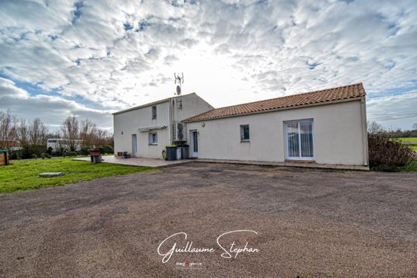 Maison à LE PERRIER, 85300 - 5 pièces 151m²