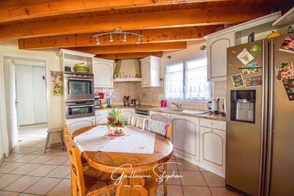 Maison à LE PERRIER, 85300 - 5 pièces 151m²