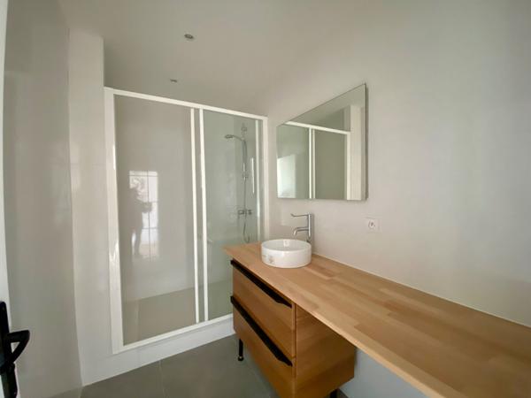 Appartement Châtenay-Malabry 5 pièce(s) 120 m2 utiles 90,50 M2 Carrez ; Centre-Ville ; Commerces ; T10