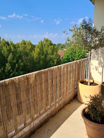 Appartement
         4 pièces
        - 100 m² 315 000 € *