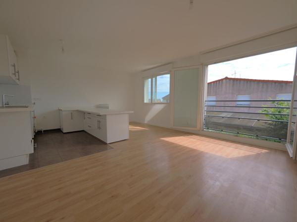 Appartement Romainville 2 pièces 50.7 m2