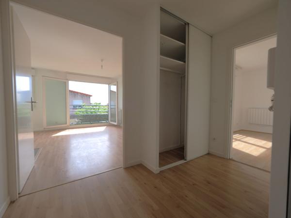 Appartement Romainville 2 pièces 50.7 m2