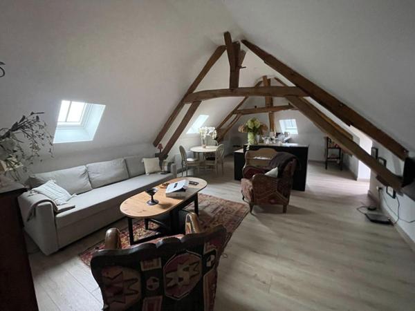 Bellême centre - Immeuble de rapport  avec commerce et appartements meublés - Rentabilité et potentiel d'évolution