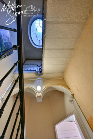 Découvrez l'élégance intemporelle de cette Maison de Maître d'exception à rénover