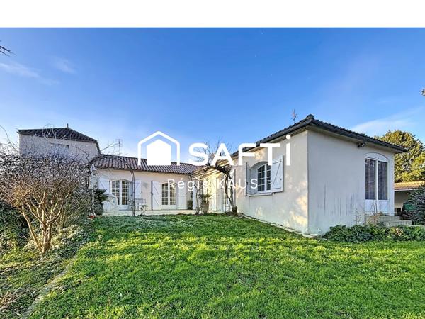 Maison 5 chambres, piscine, parc paysager à Fontenay le Comte