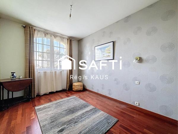 Maison 5 chambres, piscine, parc paysager à Fontenay le Comte