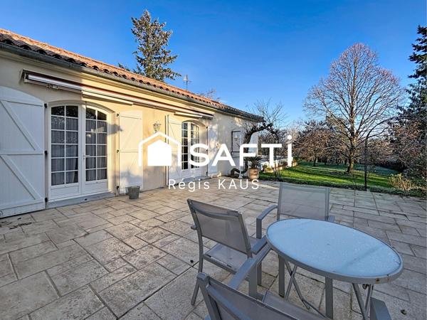 Maison 5 chambres, piscine, parc paysager à Fontenay le Comte