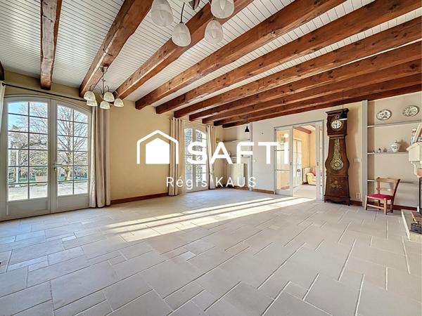 Maison 5 chambres, piscine, parc paysager à Fontenay le Comte