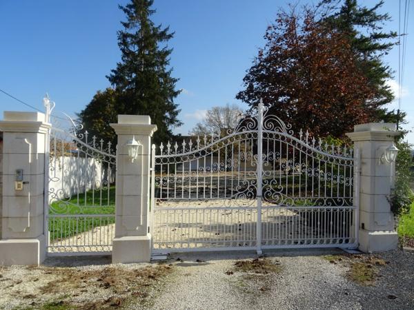 Maison à vendre 8 pièces ROULLET SAINT ESTEPHE (16)