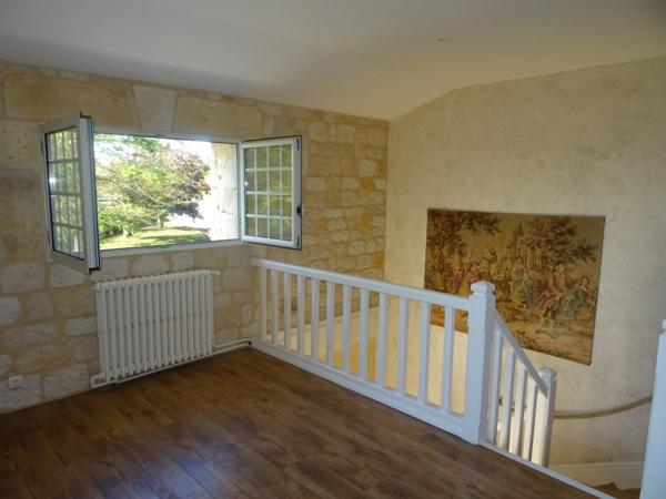 Maison à vendre 8 pièces ROULLET SAINT ESTEPHE (16)
