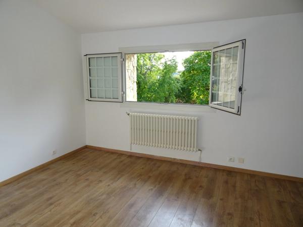Maison à vendre 8 pièces ROULLET SAINT ESTEPHE (16)