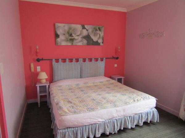 Magnifique fonds de commerce d'hôtel/restaurant dans un village classé du Périgord noir