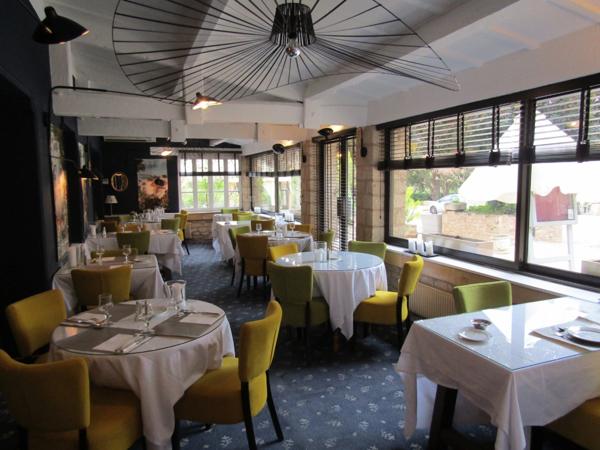 Magnifique fonds de commerce d'hôtel/restaurant dans un village classé du Périgord noir