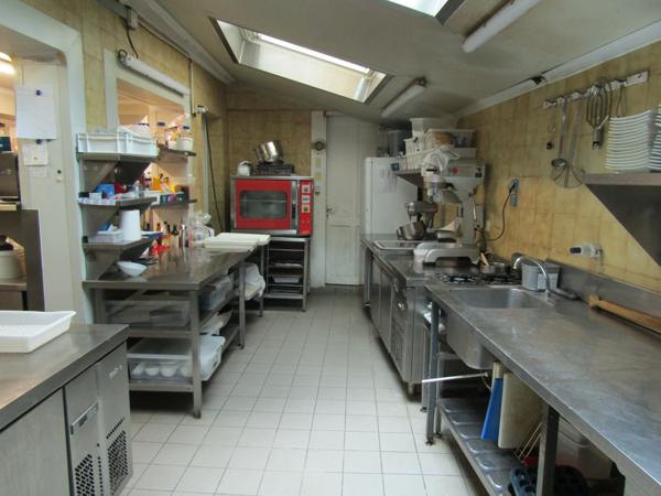 Magnifique fonds de commerce d'hôtel/restaurant dans un village classé du Périgord noir