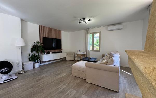 Maison à vendre    4 pièces •  Carpentras